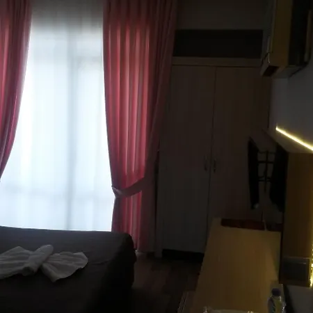 Winecity Hotel 3*