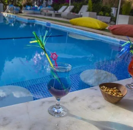 Winecity Hotel Zümrütkaya