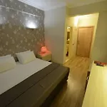 Hotel Winecity 3*