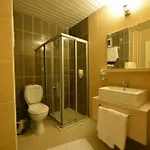 Hotel Winecity 3*