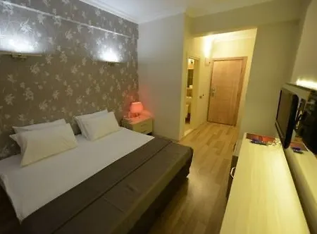 Hotel Winecity 3*